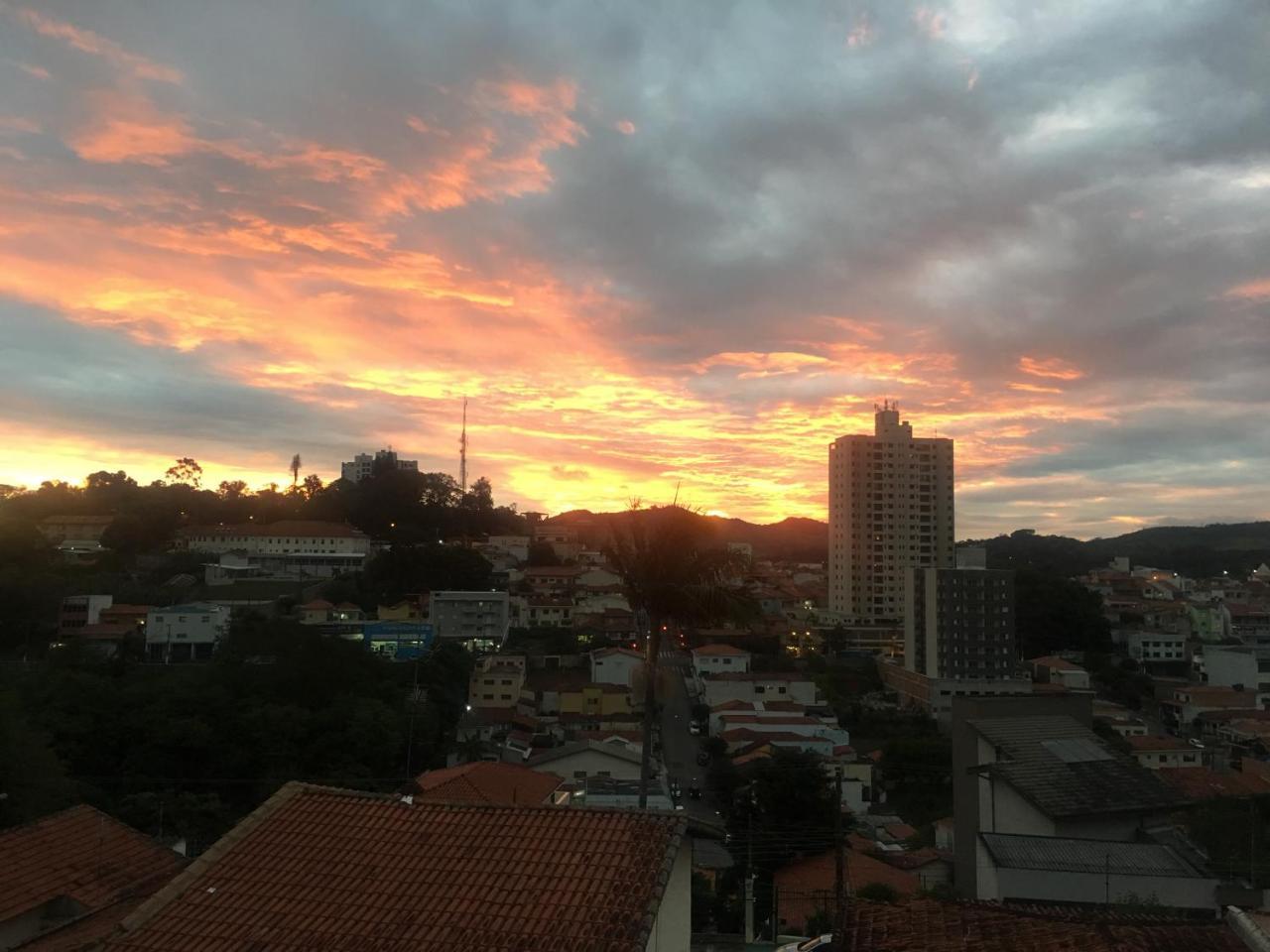 Pousada Casa De Braganca Bragança Paulista Buitenkant foto